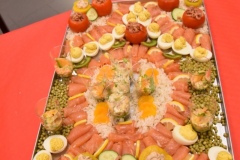 Gerookte-zalm - perzik gevuld met tonijn